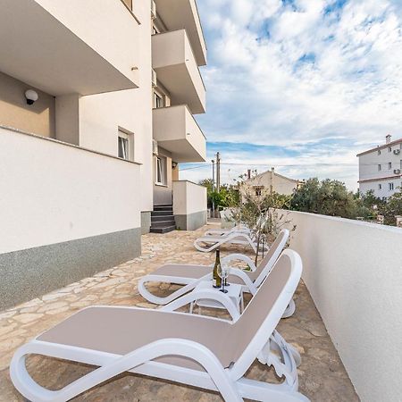 Star 1 Modern & Centrally Ap For 4 Apartment Novalja Exterior foto