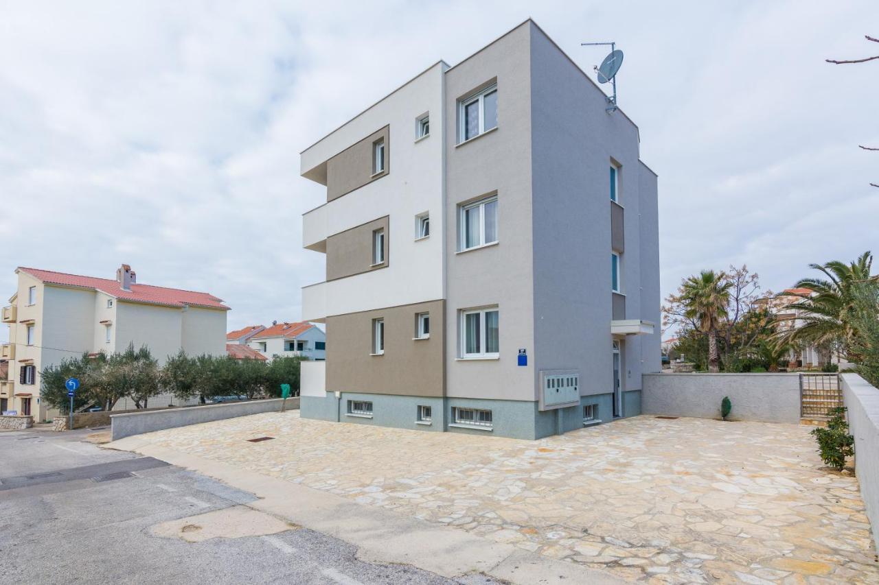 Star 1 Modern & Centrally Ap For 4 Apartment Novalja Exterior foto