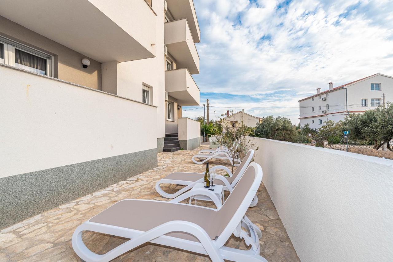 Star 1 Modern & Centrally Ap For 4 Apartment Novalja Exterior foto